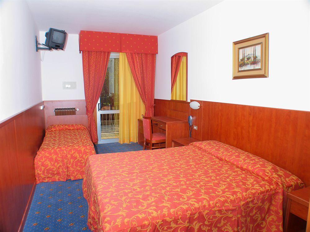 Hotel Garden Limone sul Garda Exteriör bild