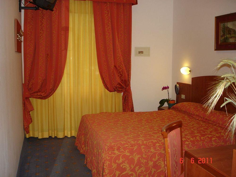 Hotel Garden Limone sul Garda Exteriör bild
