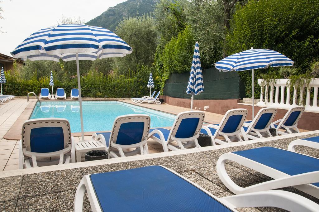 Hotel Garden Limone sul Garda Exteriör bild